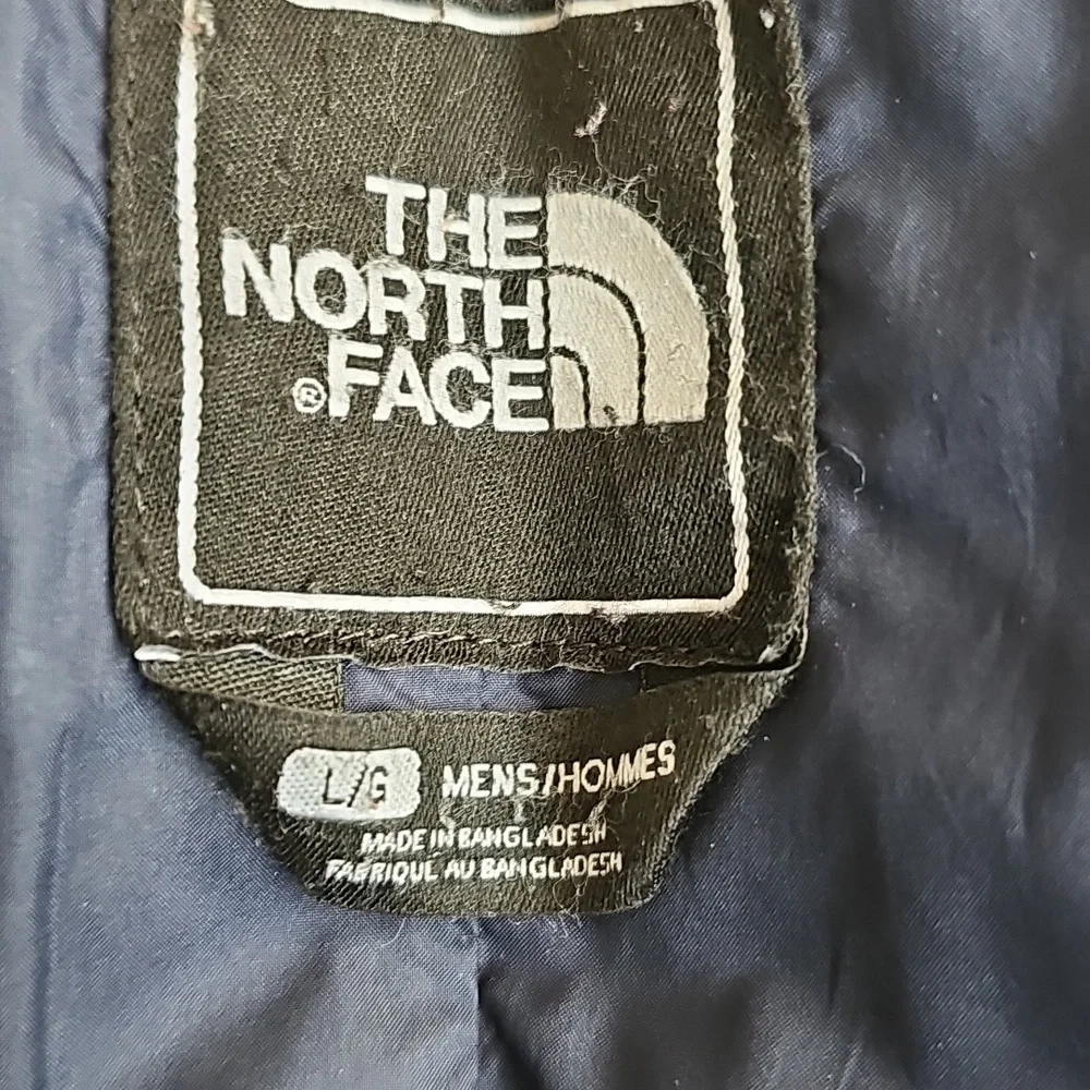 The North Face Men'sPuffer Jacket - Navy and Gray